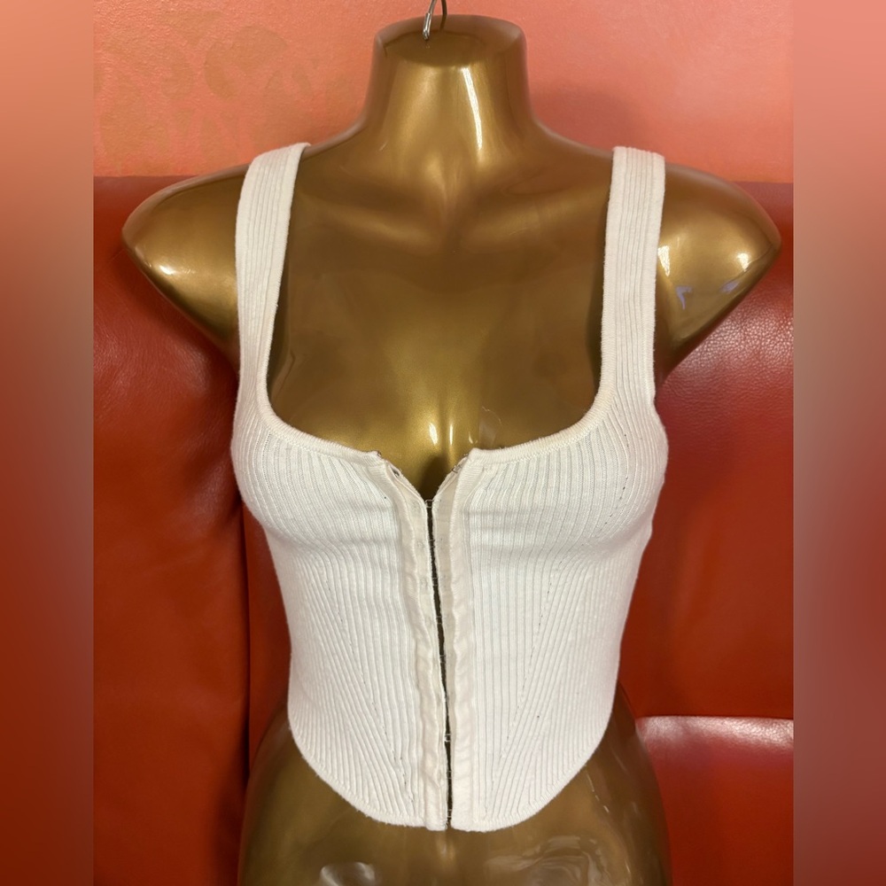 White Ribbed Crop Top